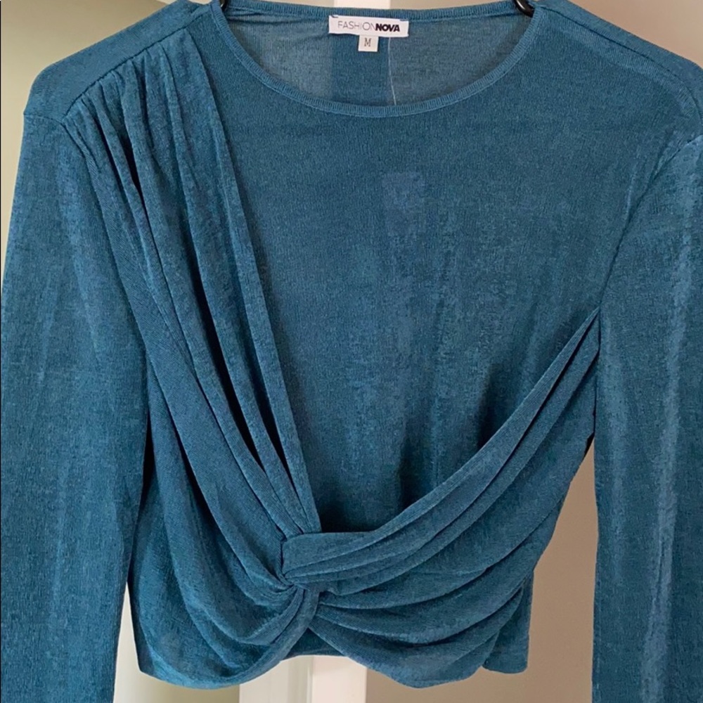 Green crop top - Picture 2 of 3